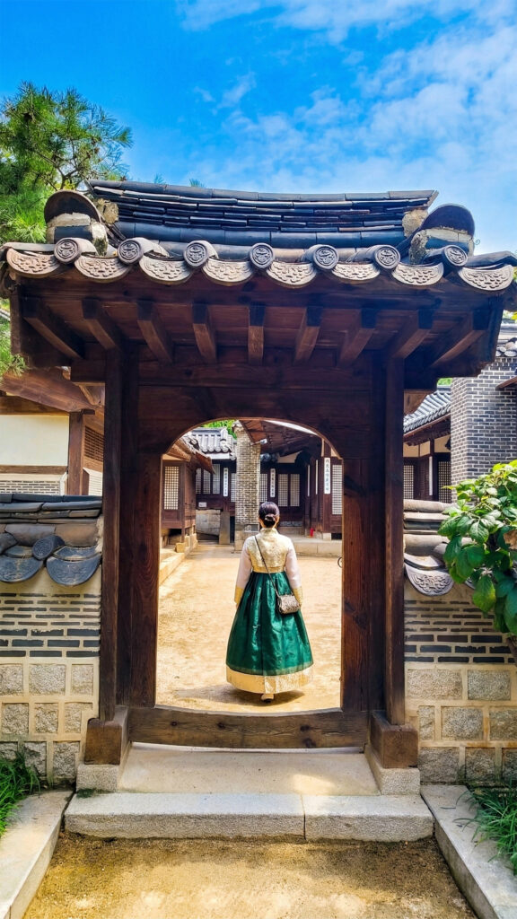 the Elegant Tranquility of Unhyeongung Palace