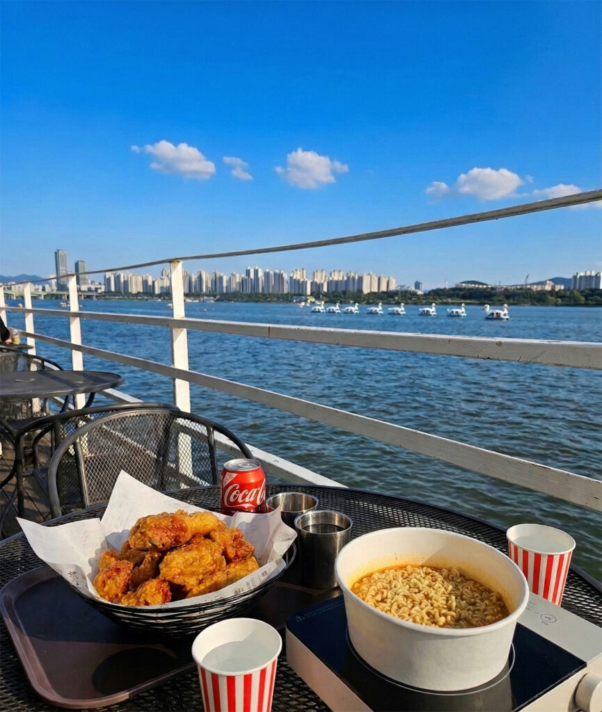 The "K-Convenience" Feast: Instant Ramen & Chimaek