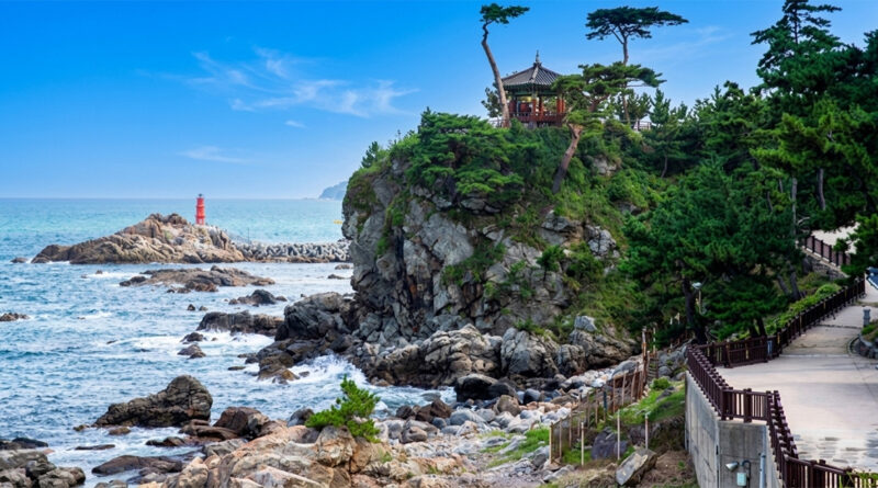 Naksansa Temple: Sunrise by the East Sea