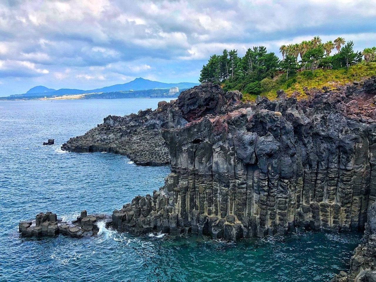 The Ultimate Jeju Escape: Unveiling Jungmun-dong, Seogwipo’s Hottest Pick!