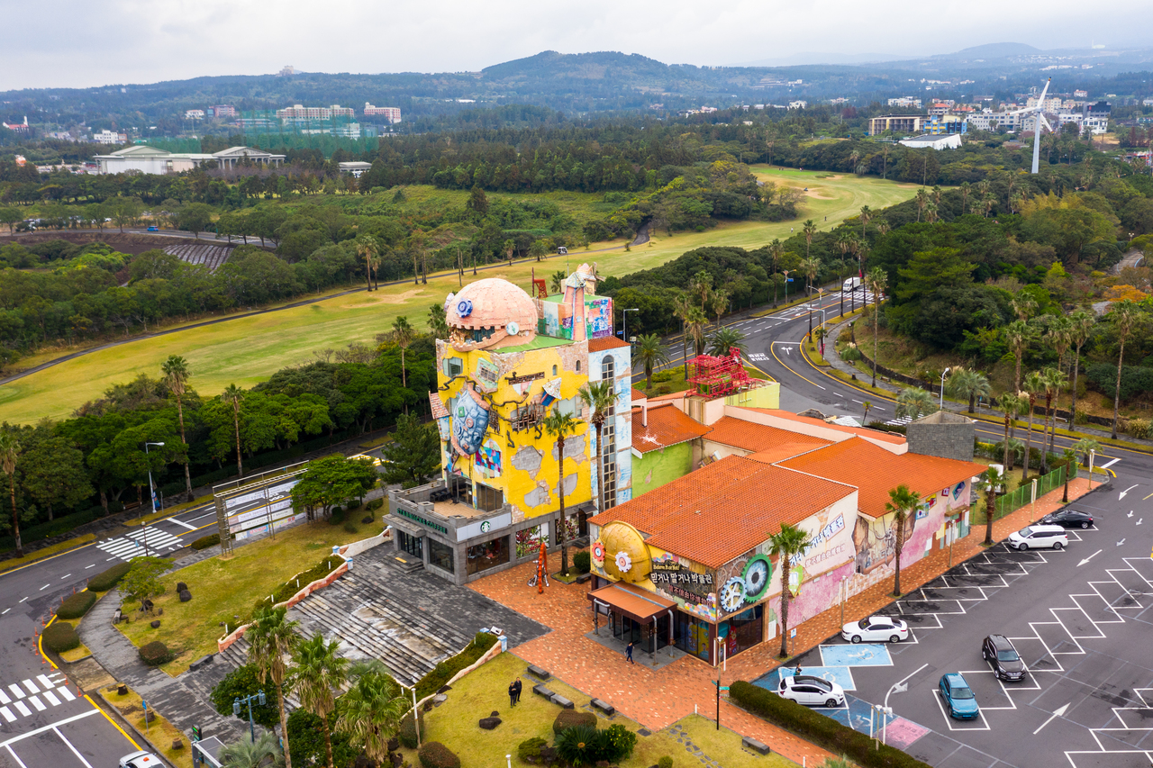 Unveiling Seogwipo-si Saekdal-dong: Jeju’s Coastal Playground for the Modern Explorer!